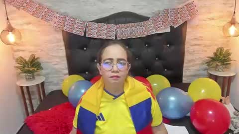 Snapshot of francesca_bbw chatting on June 2026 02:34:02 AM online show from June 2026 02:34:02 AM