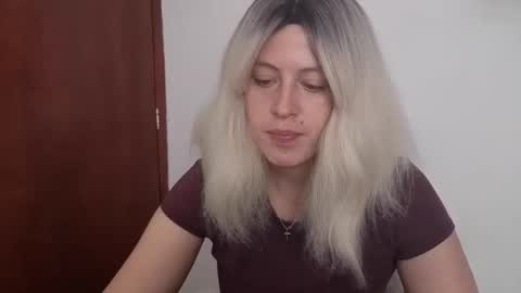 Snapshot of francescaasmith chatting on May 2026 05:21:02 PM Francesca online show from May 2026 05:21:02 PM