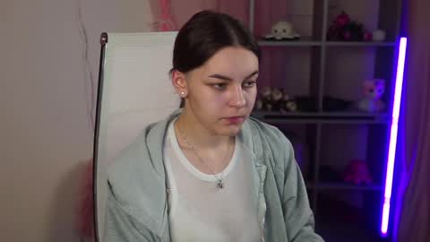 Francesca online show from April 2026 06:57:01 AM