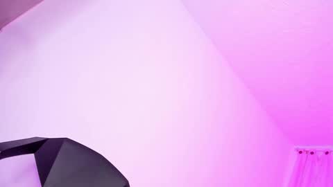 francesca online show from February 2026 12:48:02 PM