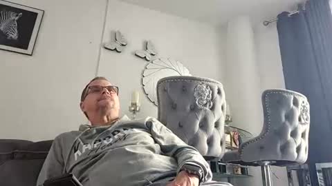 Snapshot of franciscomalin chatting on July 2026 07:48:01 AM franciscomalin online show from July 2026 07:48:01 AM