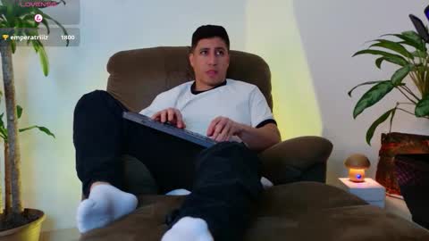 Snapshot of francodelacruz chatting on October 2025 01:49:01 AM Francum online show from October 2025 01:49:01 AM