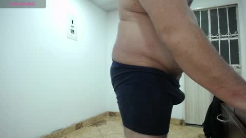 Snapshot of francoisroy chatting on May 2026 06:19:02 AM Juan online show from May 2026 06:19:02 AM
