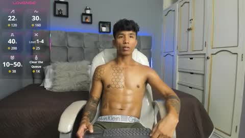 frank98_ online show from September 2025 09:42:01 PM