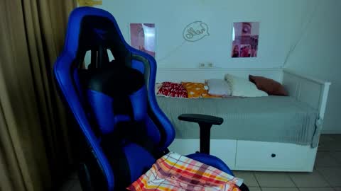 Frank online show from November 2025 05:29:02 AM