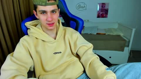 Frank online show from April 2026 04:10:02 AM