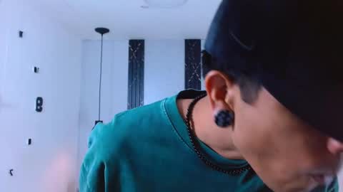 Snapshot of franvill_trato chatting on November 2025 07:13:02 PM Franvill trato online show from November 2025 07:13:02 PM