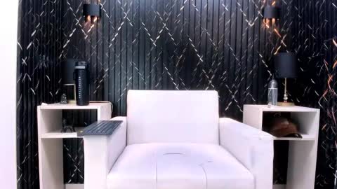 Snapshot of franvill_trato chatting on November 2025 05:30:01 PM Franvill trato online show from November 2025 05:30:01 PM