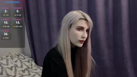 Snapshot of fraulein_mooon chatting on January 2025 05:54:02 PM Asya UwU online show from January 2025 05:54:02 PM