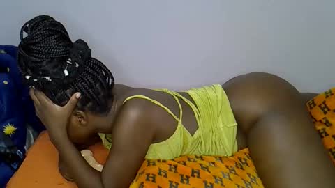 kiki online show from October 2025 06:58:01 PM