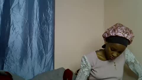 kiki online show from October 2025 07:16:01 PM