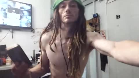 Squirrel twink online show from October 2025 09:15:01 AM