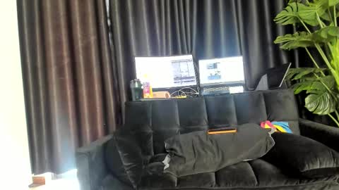 Sandra online show from March 2026 07:35:02 AM