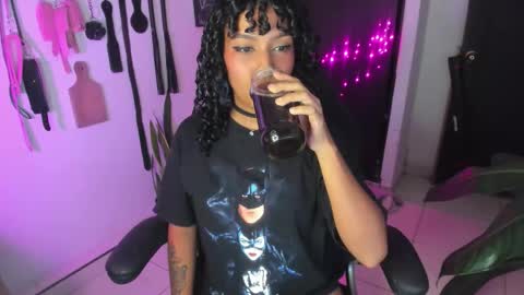 Lia Gomez online show from November 2025 12:31:01 AM