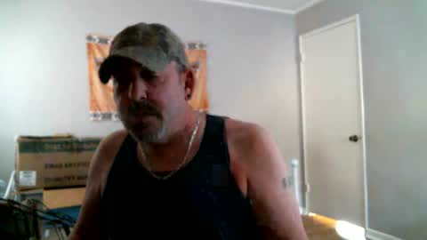 FreakyBiDude420 online show from December 2025 02:33:01 PM