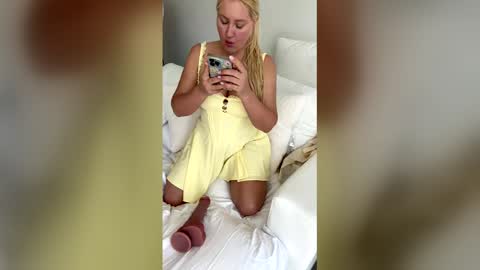 freakymadison online show from April 2026 10:10:02 PM