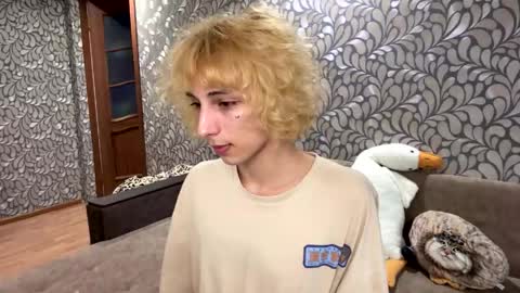 fred bucks online show from April 2026 01:32:02 PM