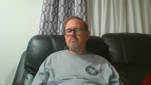 Snapshot of freddieknuck chatting on May 2026 06:18:01 AM Just Fred online show from May 2026 06:18:01 AM