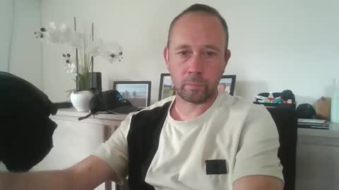 fredodu41 online show from May 2026 11:26:02 AM