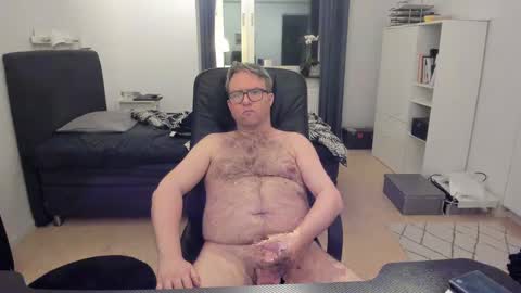 Fredrik online show from January 2025 06:04:01 PM