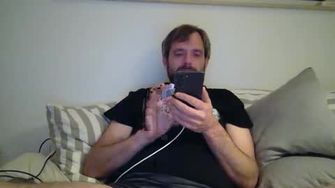 free_love_for_everyone online show from April 2026 12:02:02 AM