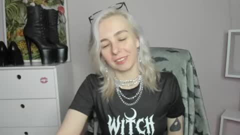 Snapshot of freeanne chatting on June 2026 06:38:01 AM Anne online show from June 2026 06:38:01 AM