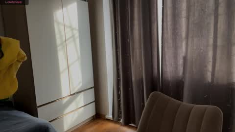 Jenny online show from April 2026 04:10:02 AM