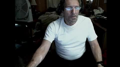 Snapshot of freedom_of_sexx chatting on November 2025 03:36:02 PM freedom of sexx online show from November 2025 03:36:02 PM