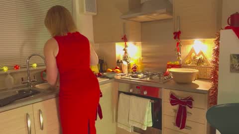 Louise or Lou 3 online show from December 2024 07:41:02 PM