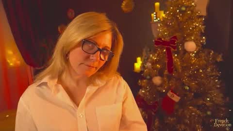 Louise or Lou 3 online show from December 2025 07:50:01 AM