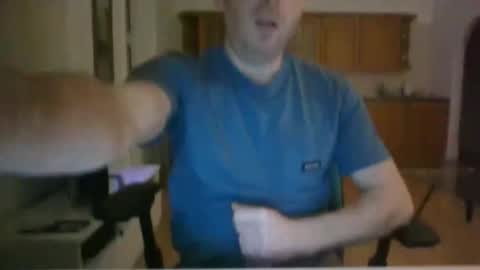 Snapshot of frenchbdmaninlondon chatting on December 2024 08:32:01 PM Horny Paul online show from December 2024 08:32:01 PM