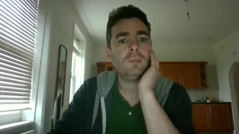 Snapshot of frenchbdmaninlondon chatting on January 2025 01:16:02 PM Horny Paul online show from January 2025 01:16:02 PM