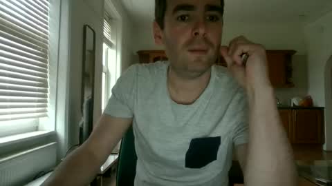 Snapshot of frenchbdmaninlondon chatting on January 2025 02:46:01 PM Horny Paul online show from January 2025 02:46:01 PM