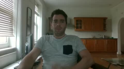 Snapshot of frenchbdmaninlondon chatting on February 2025 03:16:01 PM Horny Paul online show from February 2025 03:16:01 PM