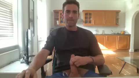 Snapshot of frenchbdmaninlondon chatting on September 2025 02:29:02 PM Horny Paul online show from September 2025 02:29:02 PM