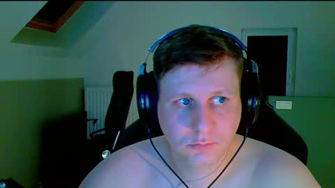Snapshot of frenchfrieswithmayo chatting on October 2025 06:38:02 PM French fries online show from October 2025 06:38:02 PM