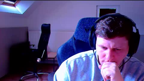 Snapshot of frenchfrieswithmayo chatting on October 2025 12:36:02 PM French fries online show from October 2025 12:36:02 PM