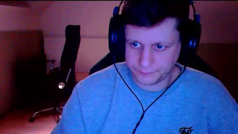 Snapshot of frenchfrieswithmayo chatting on October 2025 06:05:02 PM French fries online show from October 2025 06:05:02 PM