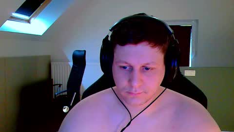 Snapshot of frenchfrieswithmayo chatting on October 2025 01:54:01 PM French fries online show from October 2025 01:54:01 PM