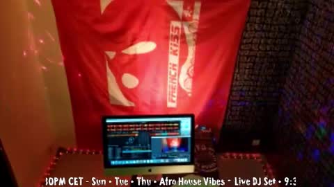 frenchkissdjfk online show from October 2025 06:52:01 PM