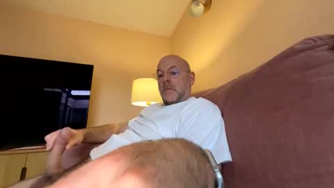 Snapshot of freshfromthepump chatting on November 2025 03:46:02 PM freshfromthepump online show from November 2025 03:46:02 PM