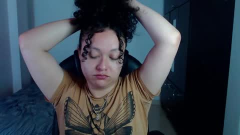 Louise  online show from December 2024 01:34:01 AM