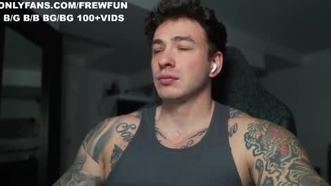 Snapshot of frewfun chatting on November 2025 10:52:02 PM cameron online show from November 2025 10:52:02 PM