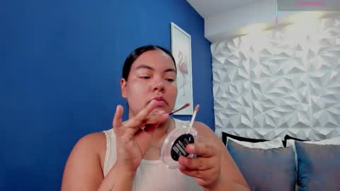 Freya online show from December 2025 12:03:02 PM