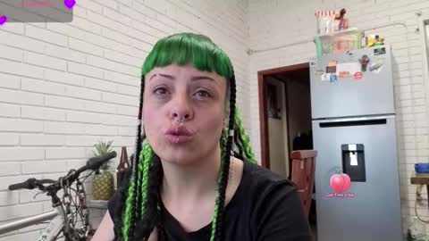 freyaa_sorceress online show from September 2025 07:57:02 PM