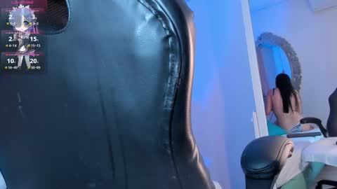 Pau. online show from December 2025 10:37:01 PM