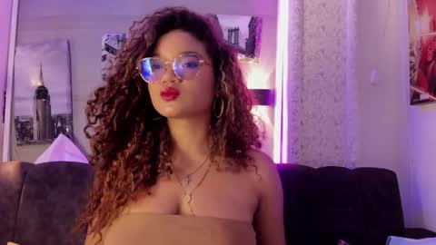 Frezzita online show from November 2025 07:46:02 PM