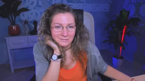 Snapshot of fridatander chatting on December 2024 09:18:02 AM Frida Tander online show from December 2024 09:18:02 AM
