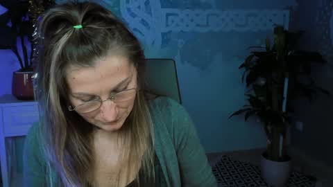 Snapshot of fridatander chatting on January 2025 03:07:01 PM Frida Tander online show from January 2025 03:07:01 PM