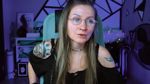 Snapshot of fridatander chatting on January 2025 03:11:02 PM Frida Tander online show from January 2025 03:11:02 PM